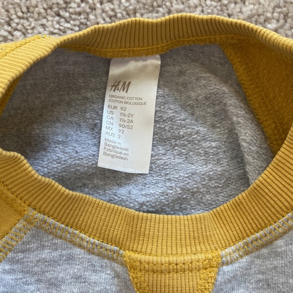 2 sweatshirts 2T - Picture 3 of 3